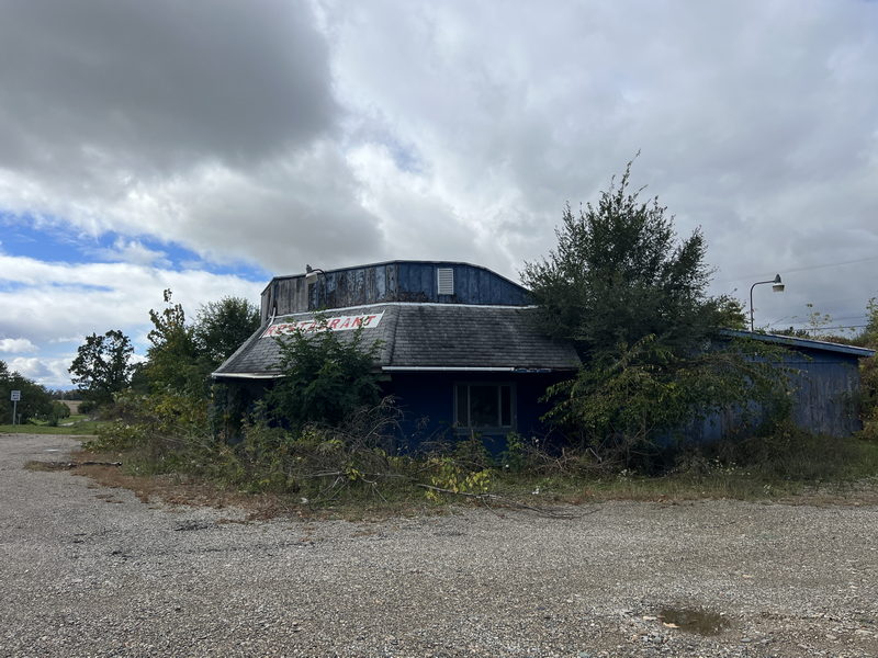 Blue Rooster Restaurant (Pink Panther) - October 8 2023 (newer photo)